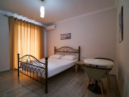Vironas Hotel Himare Exterior foto